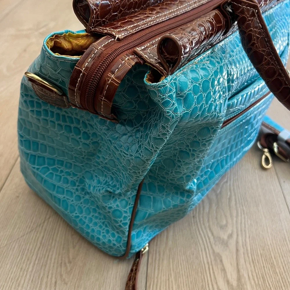 Samantha Brown NWOT blue and brown crocodile-embossed travel tote/weekender bag.